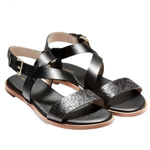 COLE HAAN Findra Black Strappy Sandals Summer Minimalist Lagenlook Travel Size 8